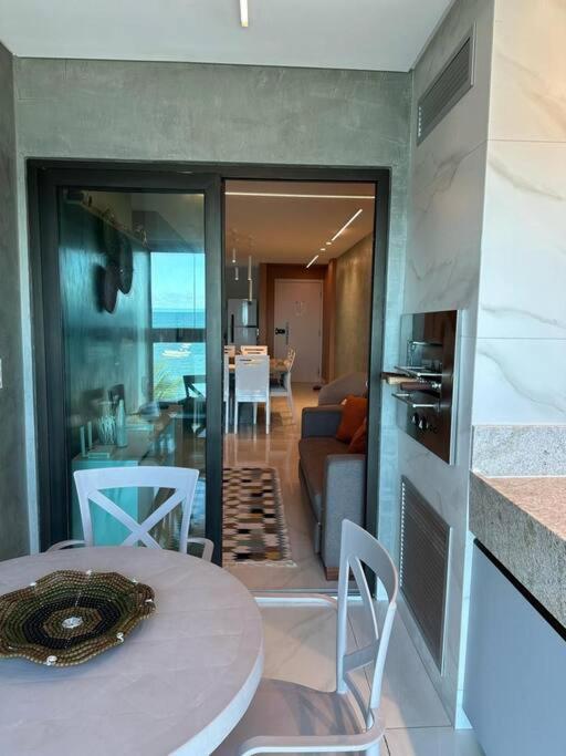 Apartment 203- Frente Mar, Centrinho *